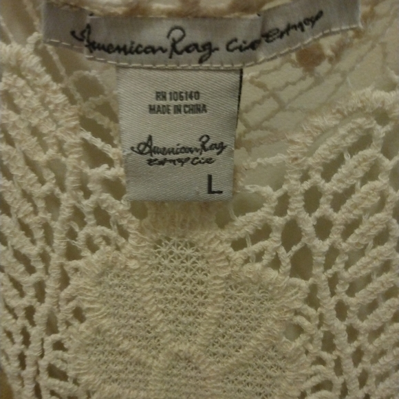 American Rag Lace Wrap - Picture 4 of 4